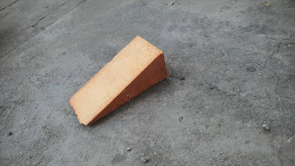 End feather small 230x115x0.125mm